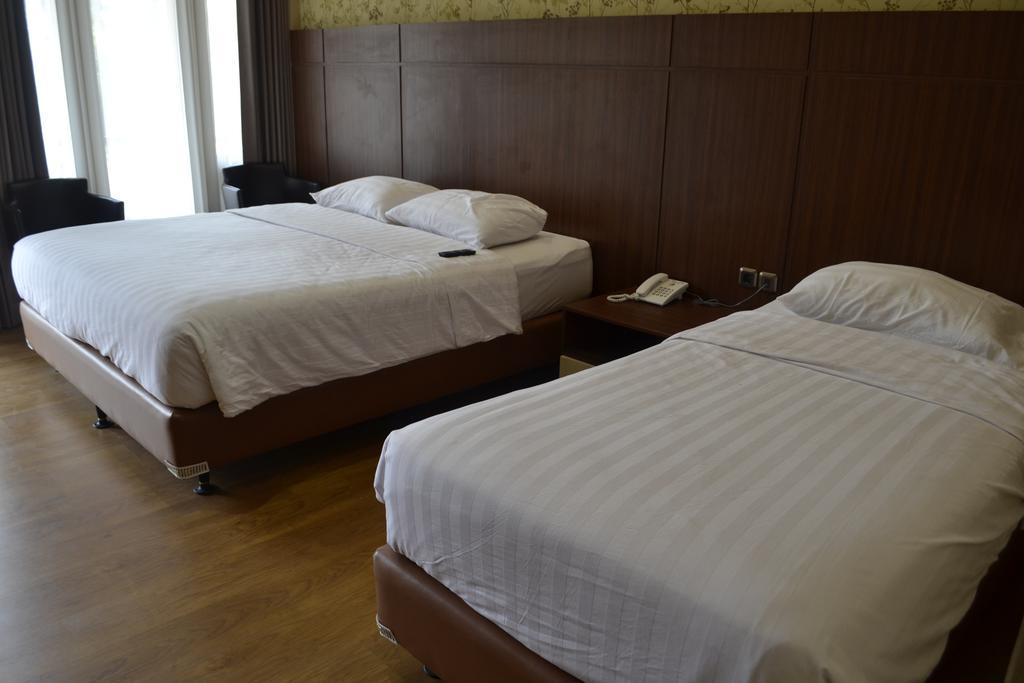 Hotel Selecta Бату Номер фото