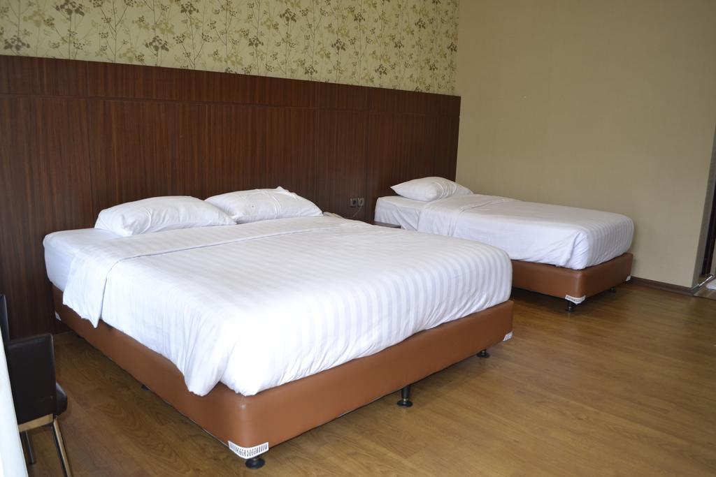 Hotel Selecta Бату Екстер'єр фото
