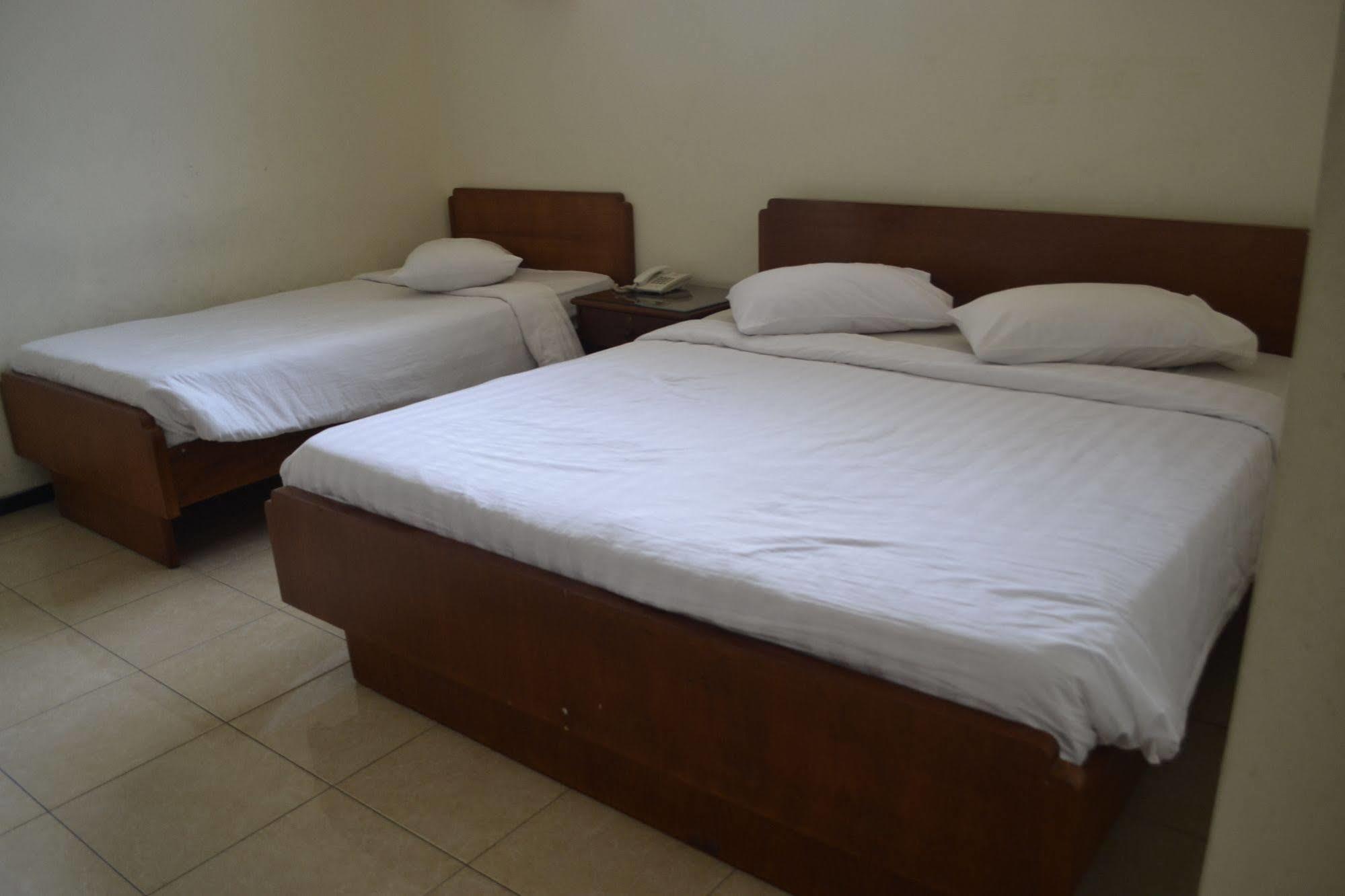 Hotel Selecta Бату Екстер'єр фото