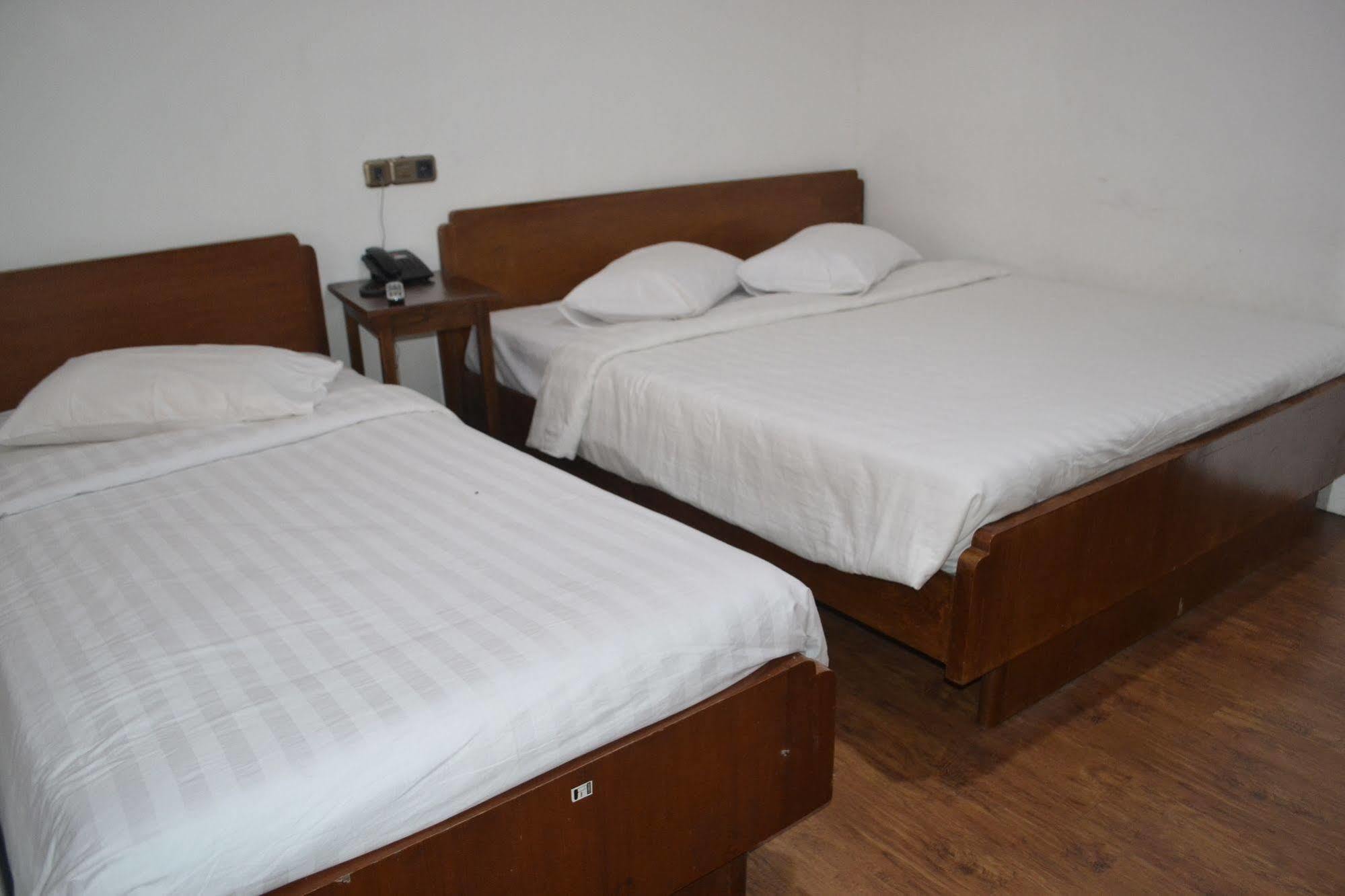 Hotel Selecta Бату Екстер'єр фото