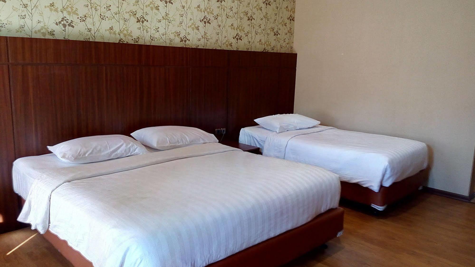 Hotel Selecta Бату Екстер'єр фото
