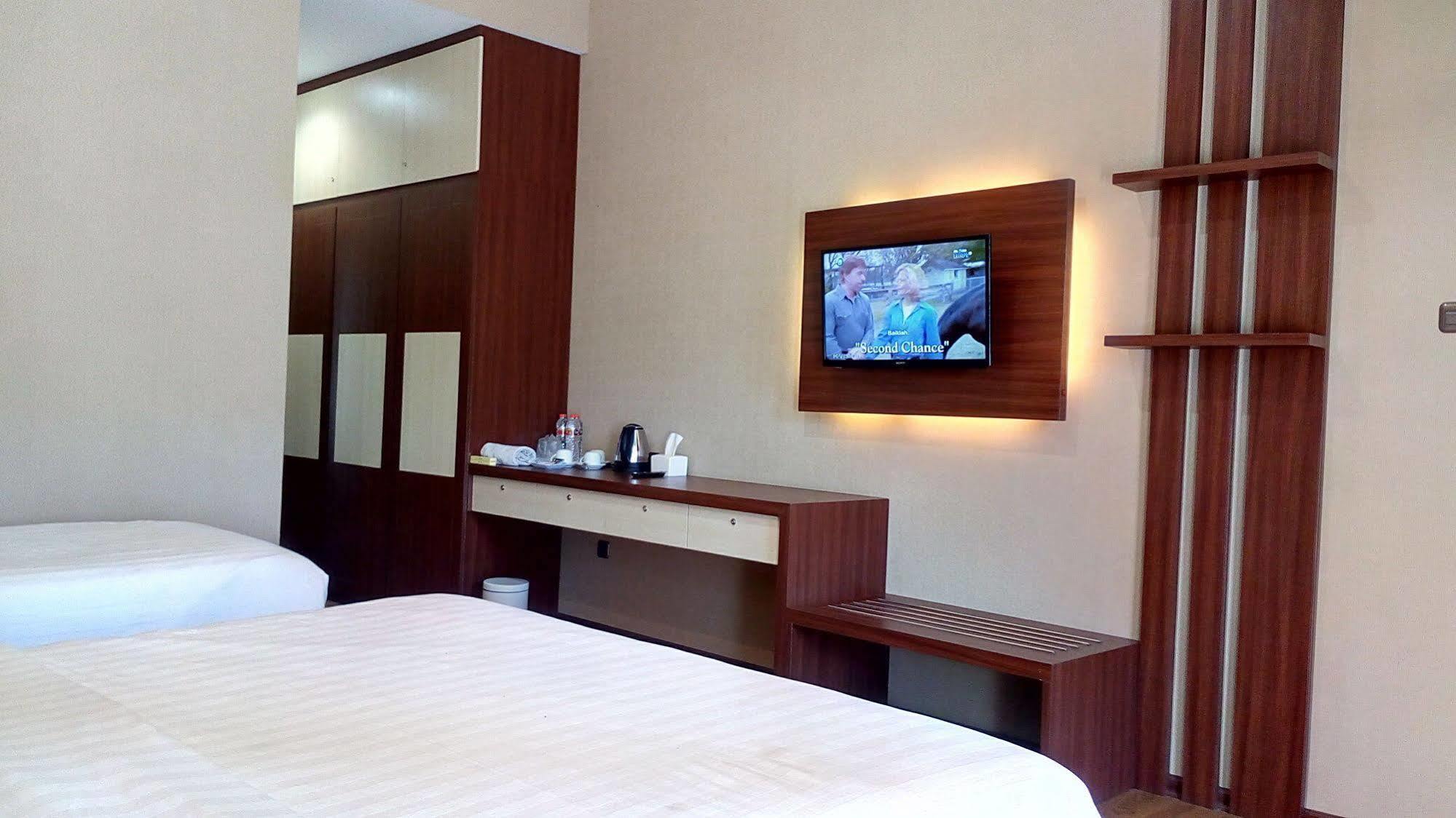 Hotel Selecta Бату Екстер'єр фото