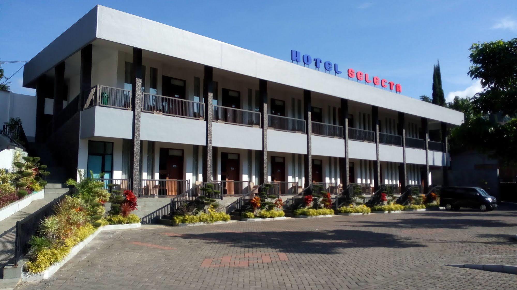 Hotel Selecta Бату Екстер'єр фото